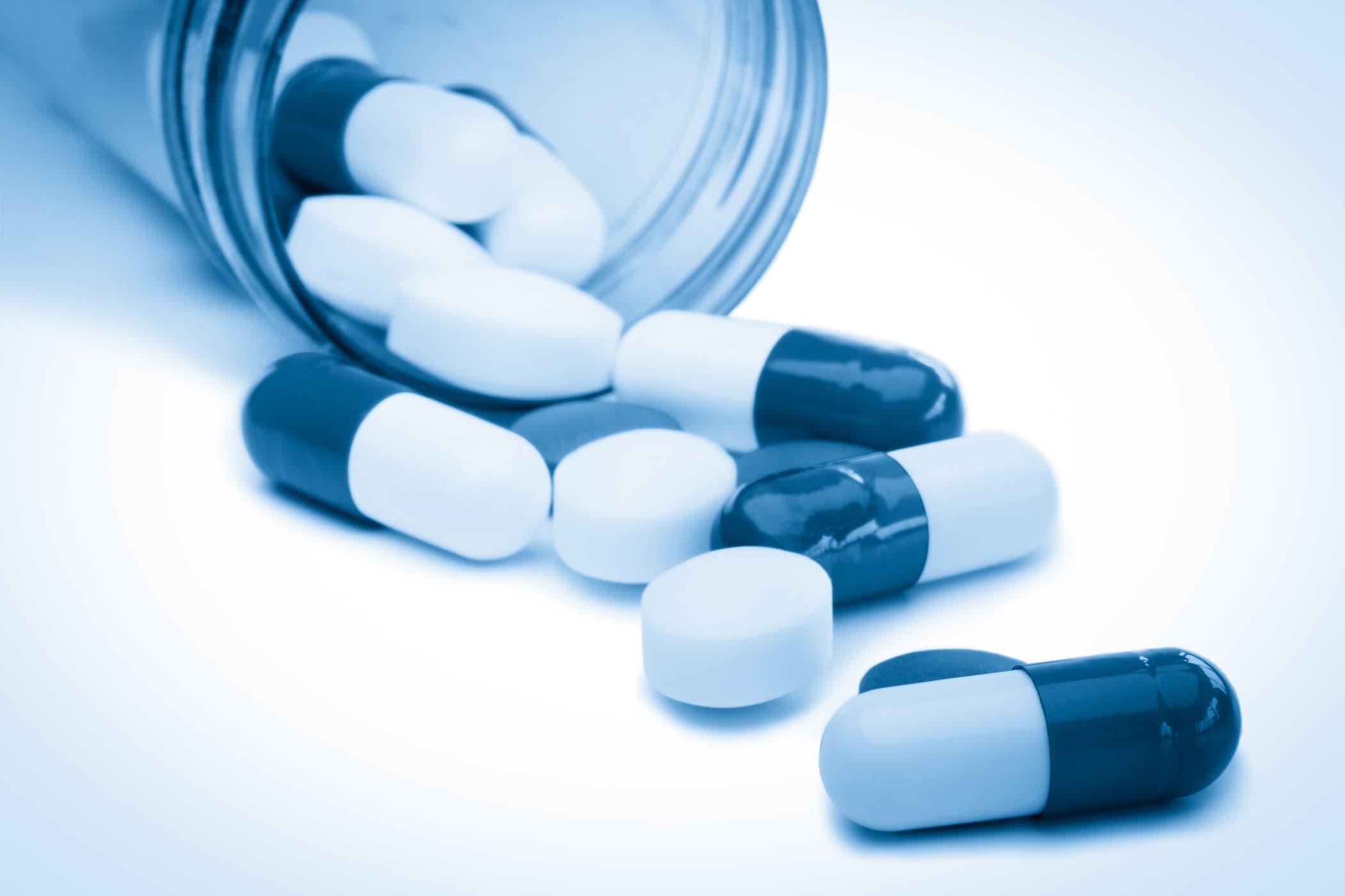 135552394 Công dụng và liều dùng của thuốc kháng virus Acyclovir