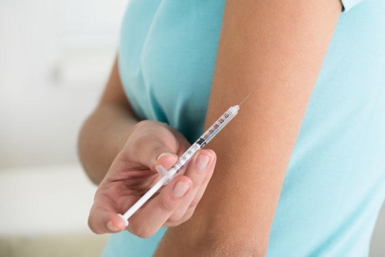 tiêm insulin dưới da