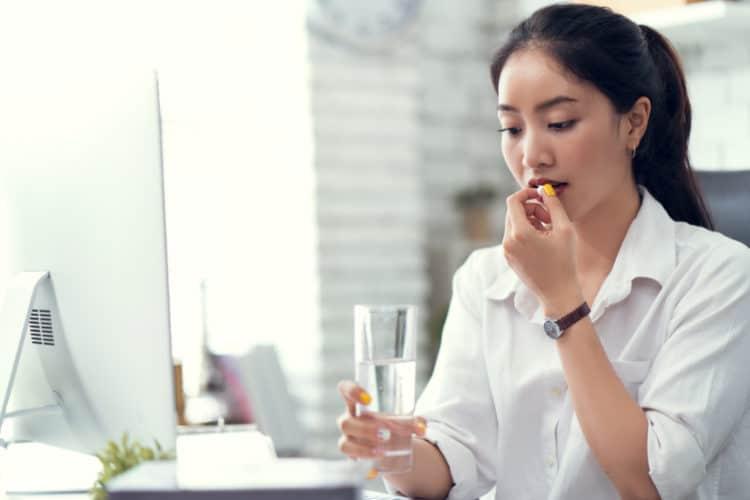 thuoc-chong-viem-giam-phu-ne-2-e1534129862459 Những điều bạn nên biết khi dùng thuốc chống viêm giảm phù nề